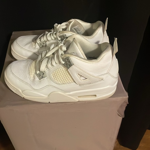 Jordans youth size 6 1/2 - Picture 3 of 9